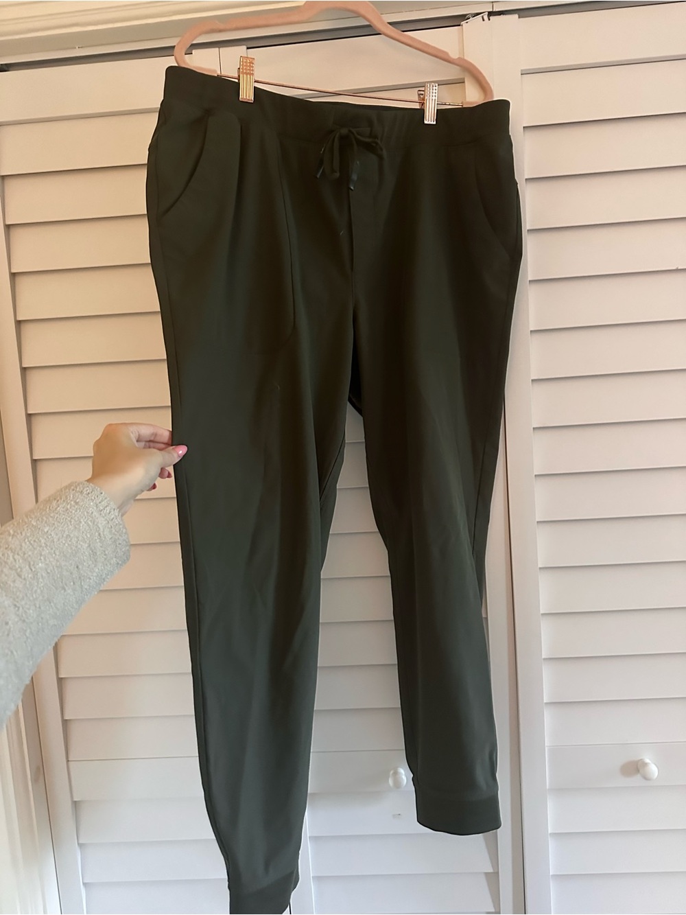 Men’s Olive Green Drawstring Jogger Pants